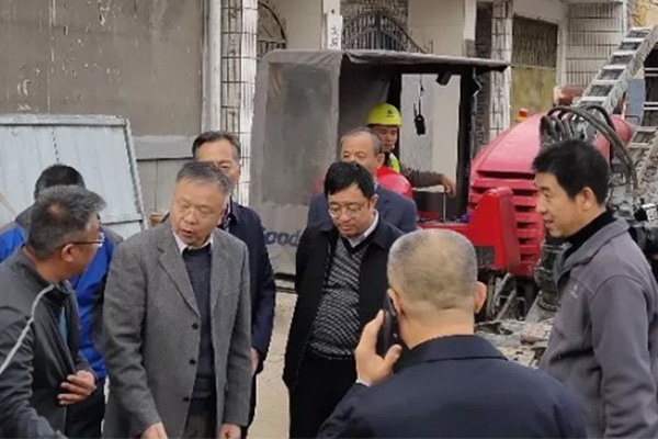 岳普煜在尧都区调研莅临我公司管道施工工地督查指导